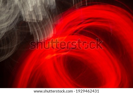 Red and white light with long exposure in the night city