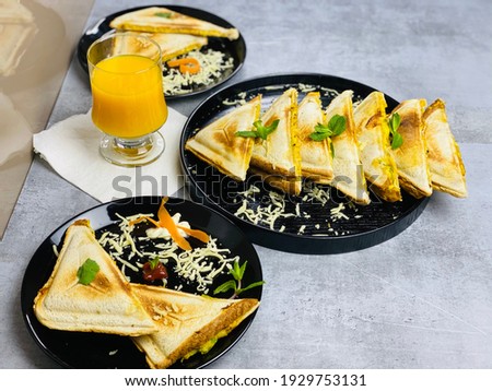  Toast Filled with Chicken ,Paprika and mayo Sandwich