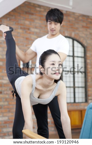 the image of exercises instructor