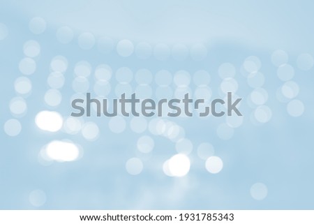 BRIGHT BLUE BACKGROUND WITH WHITE BOKEH, SOFT LIGHT BACKDROP FOR BUSINESS, OFFICE SPACE DESIGN