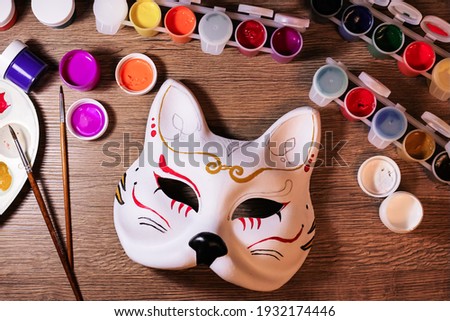 A cat mask design. Drawing, creativity, hobby, diy, painting, development, education concept. Do it yourself step by step process.