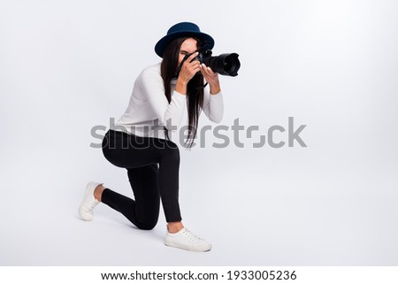 Full body photo of attractive young woman look camera empty space paparazzi isolated on grey color background