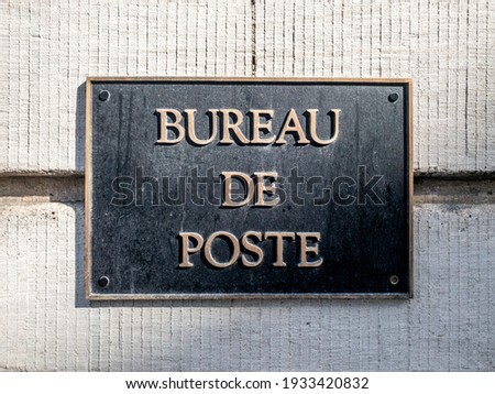 Post office sign in Quebec city
