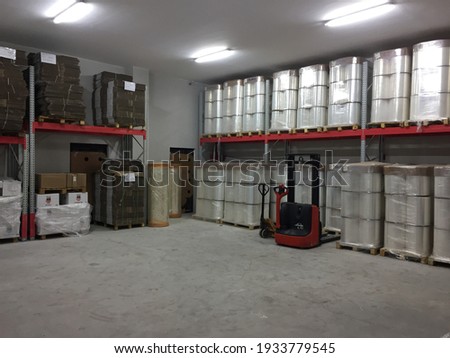 Stretch film stock shelf shelf’s stretch foil Depo floor jumbo rolls warehouse