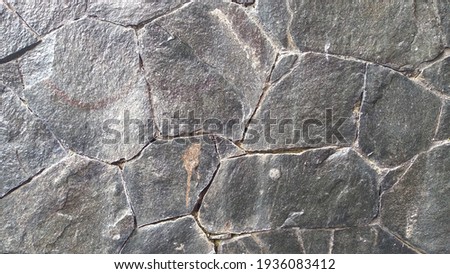 wall motifs of natural stone pairs