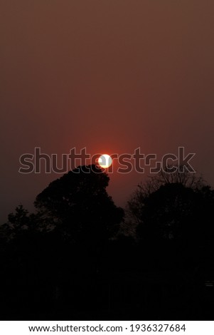 
The picture of the sunset in the evening in Thailand is very beautiful.