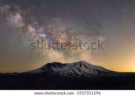 Milky way over Mt St Helens Volcano Johnston Ridge Observatory Loowit Viewpoint astrophotography night scape Royalty-Free Stock Photo #1937351296