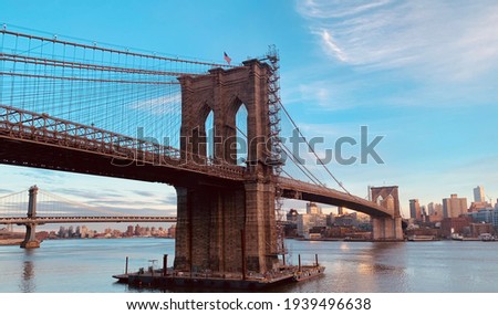 Brooklyn Bridge overlooking City of Brooklyn 