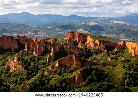 Famous views of Las Médulas (Castilla y León, Spain) from the Orellan viewpoint on a beautiful clear day. Royalty-Free Stock Photo #1940225485