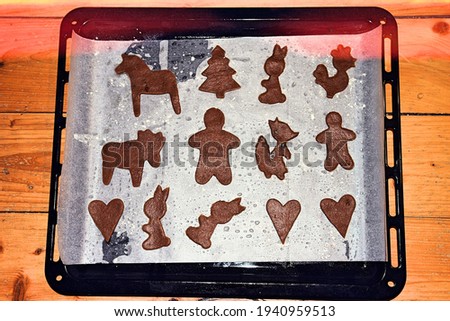 Christmas gingerbread cookies, winter holiday food.