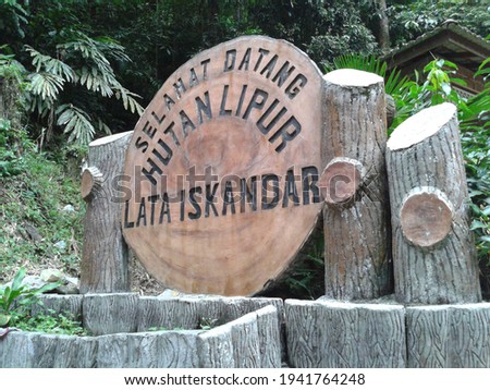 Signboard For Lata Iskandar Waterfall 