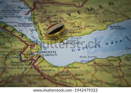 Aden pinned on a map with flag of Yemen