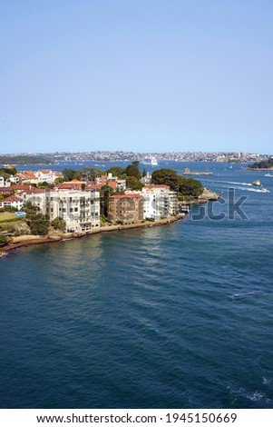 Kirribilli and  as seen from Harbour Bridge.