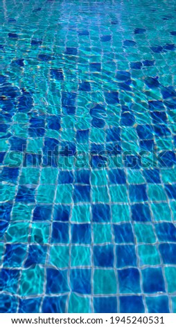 Turquoise and blue tiles in the pool