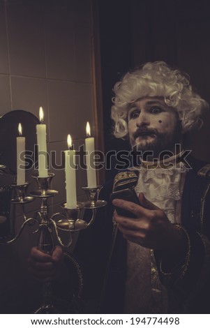 Selfie, man with white wig nineteenth and candlestick with candle