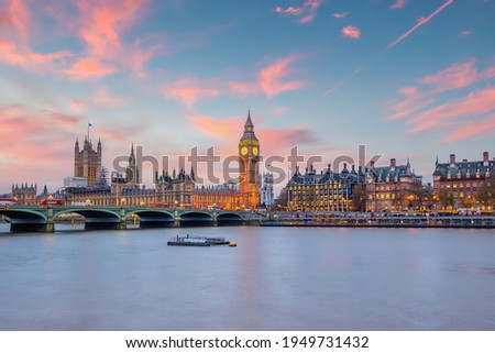London city skyline with Big Ben and Houses of Parliament, cityscape in UK  England
