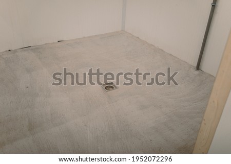 Ground concrete and prepare for epoxy resin