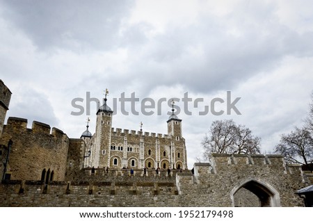 LONDON, GREAT BRITAIN: Scenic day view of Tower of London