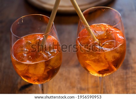 glasses with wine and ice close up