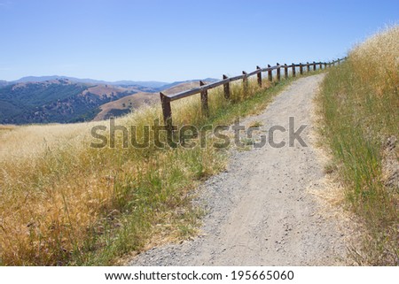Trail at Alum Rock, San Jose, California, USA.