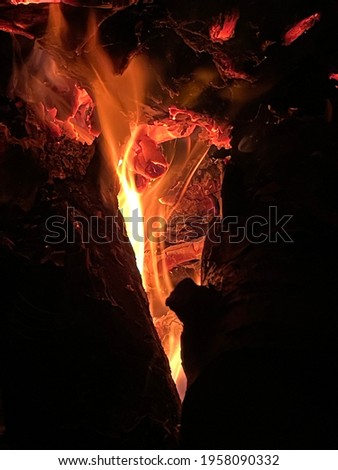 A picture of a bonfire 