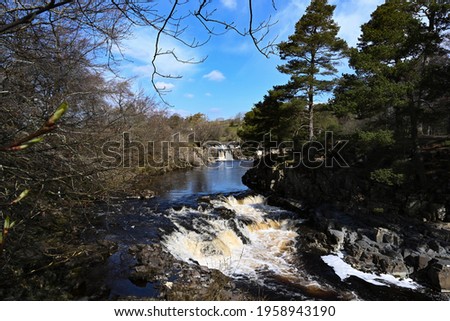 Low force around the bend in the river tees