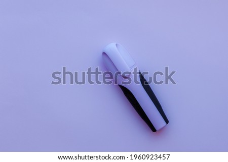 Lilac marker on a lilac background.