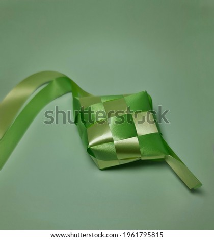 Webbing of square-shaped ribbons, used for Eid decoration