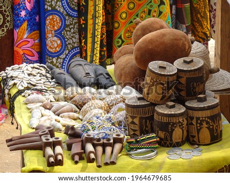 Madagascar crafts lined up in souvenir shops in Arboretum d'Antsokay (Toliara, Madagascar) Royalty-Free Stock Photo #1964679685