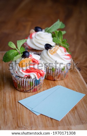 cupcakes with business cards for your design