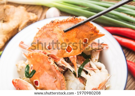 A plate of fresh Redspot swimming crab