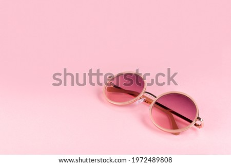 pink an purple  retro psychedelic round sunglasses