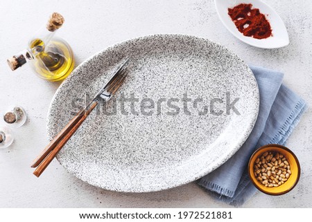 empty oval dish for serving or copy space