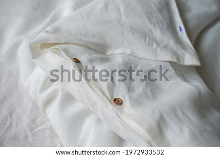 white bedcover eco-friendly linen bed line