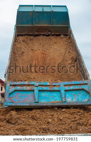 The dump truck