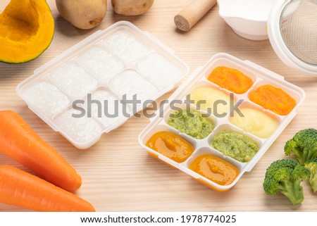 Homemade baby food with mashed vegetables