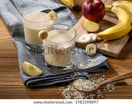 banana and apple smoothie natural