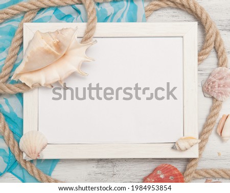 Marine frame with ropes and shell