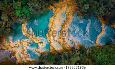 Semuc Champey, means in Mayan language: where the water hides under the stones, a place from a movie! 