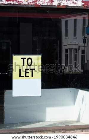 Shop to let sign due to closed business
