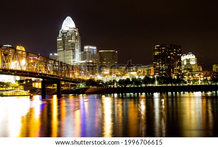 A nighttime photo of the city of Cincinnati 
