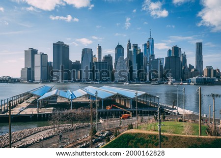 View of the Manhattan skyline from Brooklyn Heights, Brooklyn, New York City