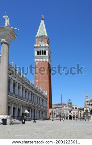 place in Venice called Piazzetta San Marco with very few tourists due to the coronavirus which caused a locktown