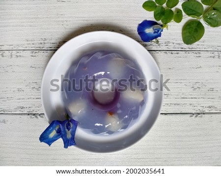 Blue pea butterfly flower pudding with lychee