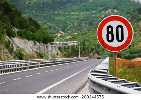 Speed limit - 80