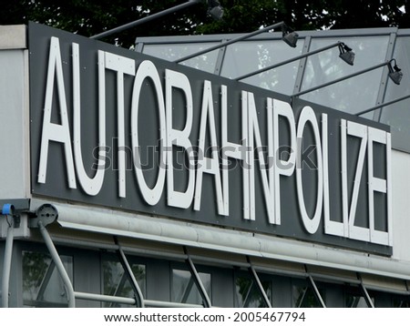 "highway patrol" in German language