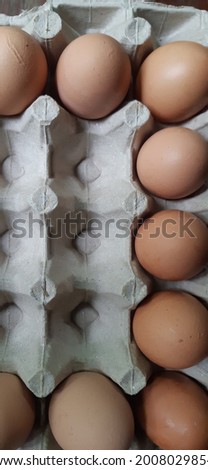  A picture of healthy eggs in carton