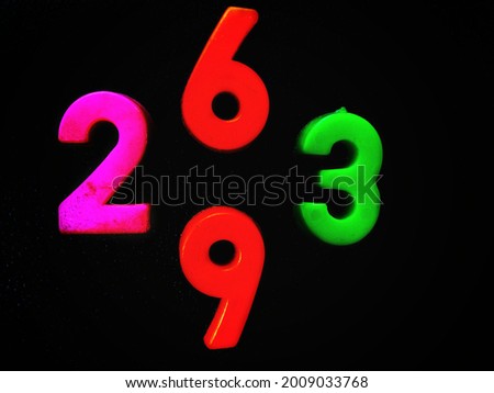 learn colorful numbers on black background