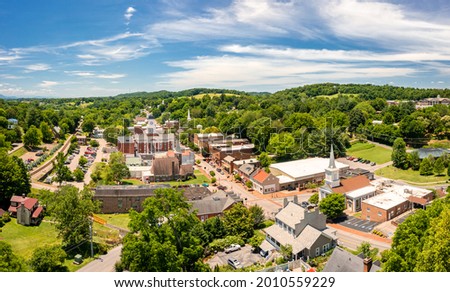 Aerial view of Tennessee's oldest town, Jonesborough. Jonesborough was founded in 1779 and it was the capital for the failed 14th State of the US, known as the State of Franklin Royalty-Free Stock Photo #2010559229