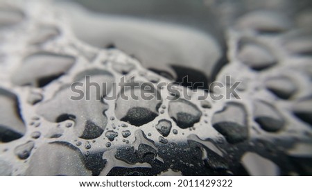 Strange shapes created by water droplets
